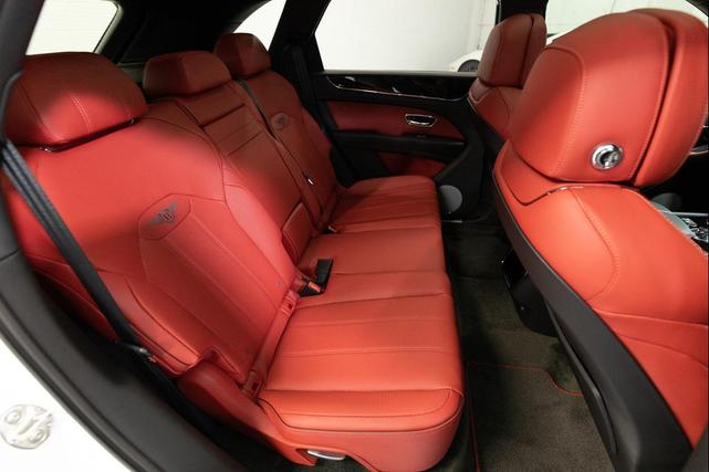 Photo of 2021 Glacier White Solid Bentley Bentayga