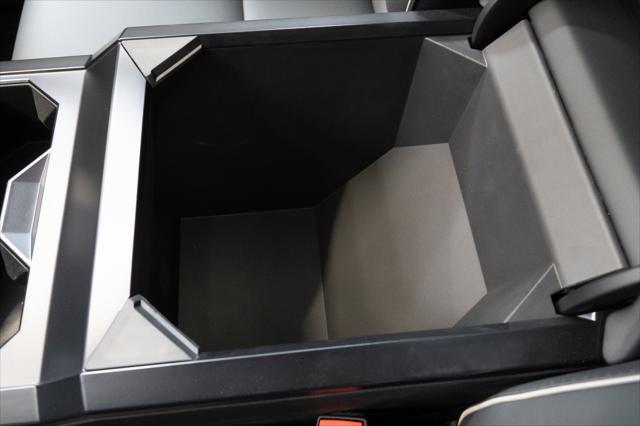 Photo of 2024 Stainless Steel Tesla Cybertruck