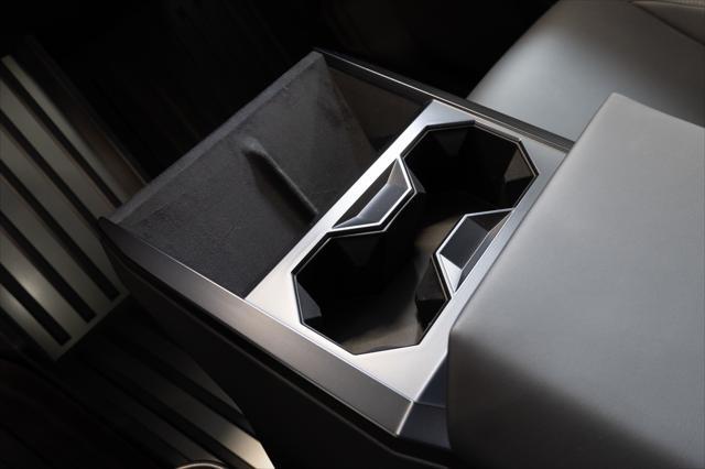 Photo of 2024 Stainless Steel Tesla Cybertruck