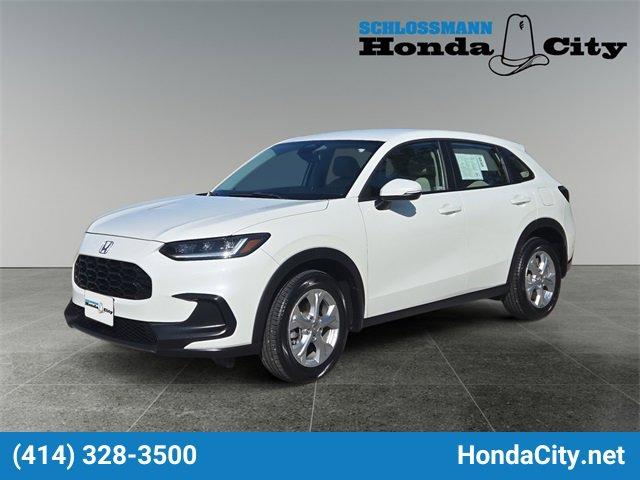 Photo of 2023 Platinum White Pearl Honda HR-V