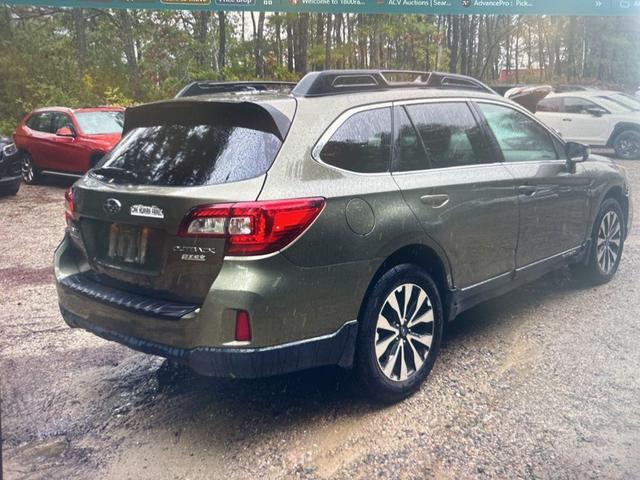 Photo of 2015 Wilderness Green Metallic Subaru Outback