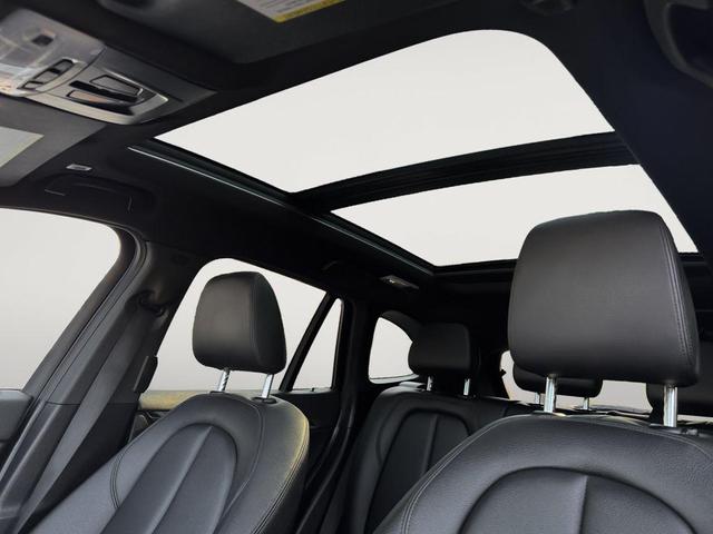 Photo of 2021 Black Sapphire Metallic BMW X1