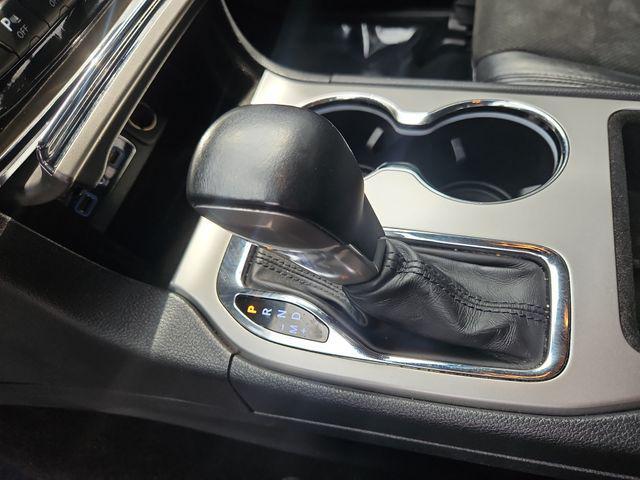Photo of 2019 Diamond Black Crystal Pearlcoat Jeep Grand Cherokee