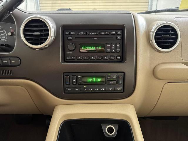Photo of 2003 Black Clearcoat Ford Expedition