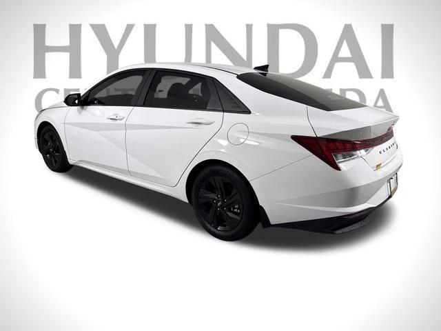 Photo of 2023 Ceramic White Hyundai ELANTRA HEV