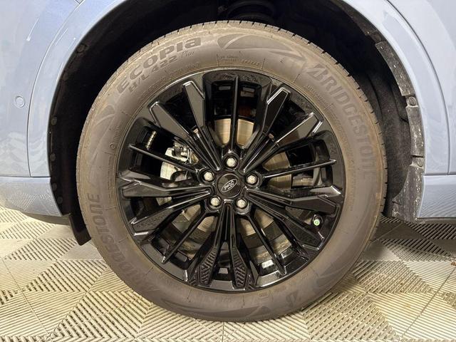 Photo of 2024 Vapor Blue Metallic Ford Escape
