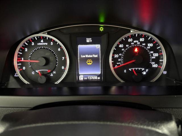 Photo of 2017 Blizzard Pearl Toyota Camry