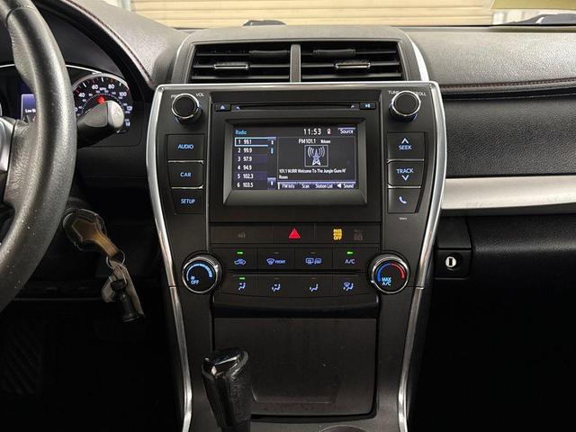 Photo of 2017 Blizzard Pearl Toyota Camry