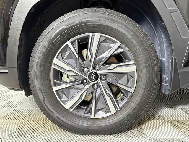 Photo of 2023 Phantom Black Hyundai TUCSON Hybrid