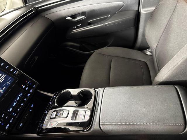 Photo of 2023 Phantom Black Hyundai TUCSON Hybrid