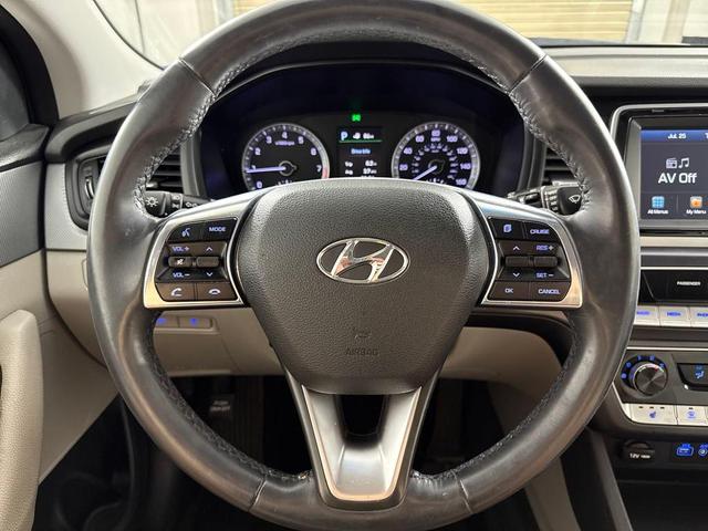 Photo of 2018 Electric Blue Hyundai SONATA