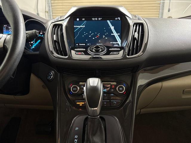 Photo of 2016 Blue Ford Escape