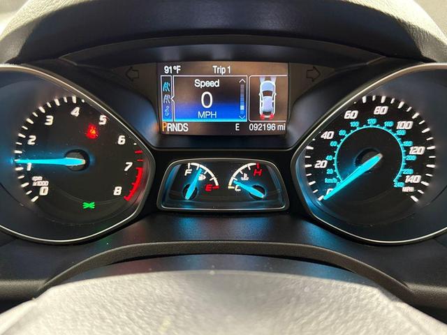 Photo of 2016 Blue Ford Escape
