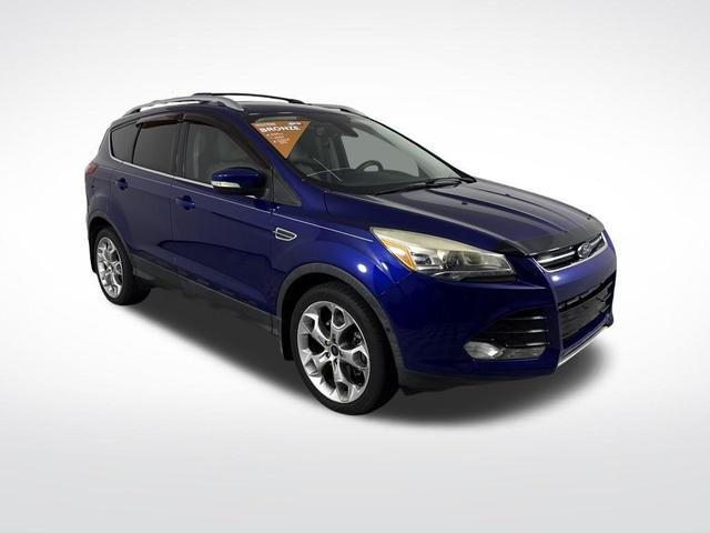 Photo of 2016 Blue Ford Escape