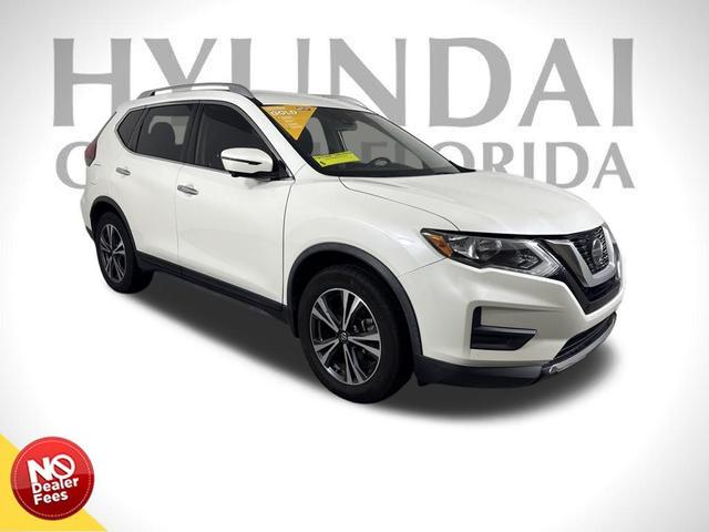 Photo of 2019 Pearl White Tricoat Nissan Rogue