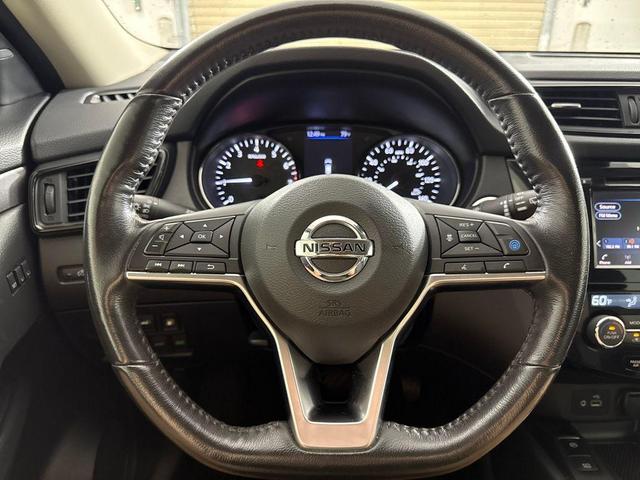 Photo of 2019 Pearl White Tricoat Nissan Rogue
