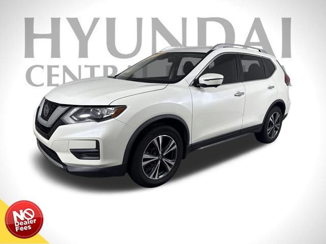 Photo of 2019 Pearl White Tricoat Nissan Rogue