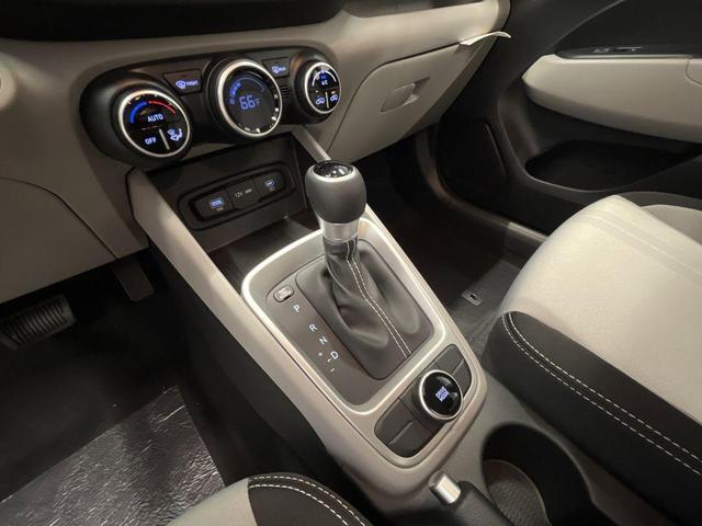 Photo of 2025 Shimmering Silver Hyundai VENUE