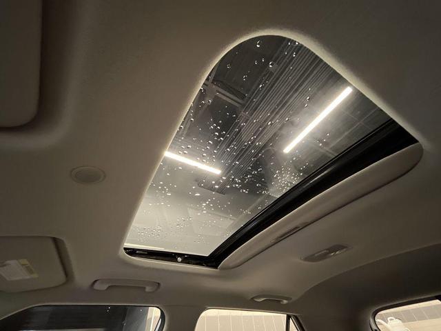 Photo of 2025 Shimmering Silver Hyundai VENUE