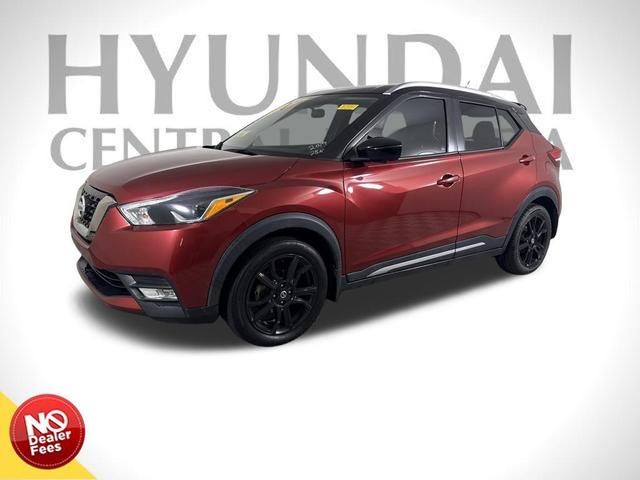 Photo of 2019 Cayenne Red/Super Black Nissan Kicks