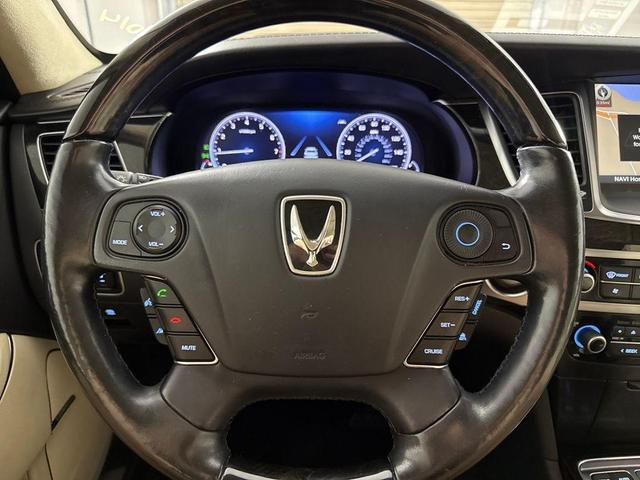 Photo of 2014 Night Shadow Brown Hyundai Equus