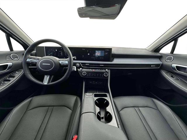 Photo of 2025 Aero Silver Hyundai SONATA Hybrid