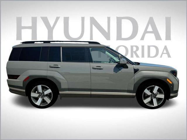 Photo of 2025 Hampton Gray Hyundai SANTA FE