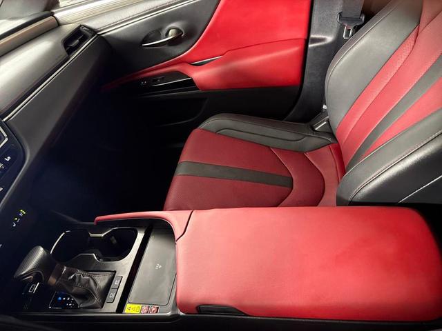 Photo of 2023 Iridium Lexus ES 300h