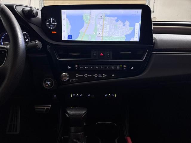 Photo of 2023 Iridium Lexus ES 300h