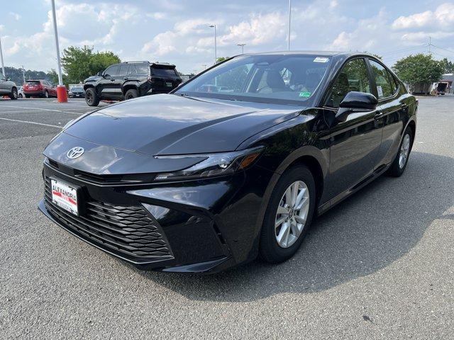 Photo of 2025 Midnight Black Metallic Toyota Camry