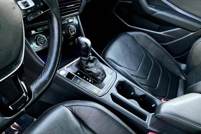 Photo of 2019 Platinum Gray Metallic Volkswagen Jetta