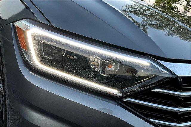 Photo of 2019 Platinum Gray Metallic Volkswagen Jetta