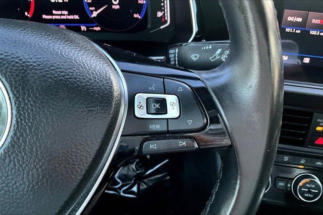 Photo of 2019 Platinum Gray Metallic Volkswagen Jetta