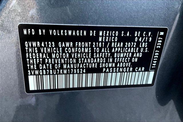Photo of 2019 Platinum Gray Metallic Volkswagen Jetta