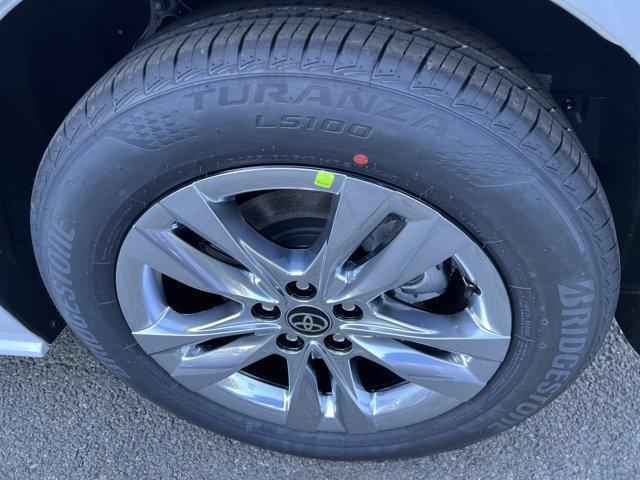 Photo of 2025 Wind Chill Pearl Toyota Sienna