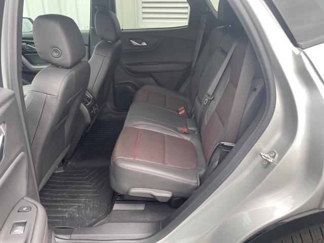 Photo of 2022 Silver Ice Metallic Chevrolet Blazer