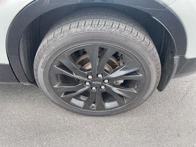 Photo of 2022 Silver Ice Metallic Chevrolet Blazer