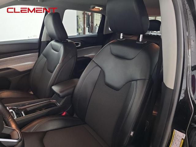 Photo of 2022 Diamond Black Jeep Compass