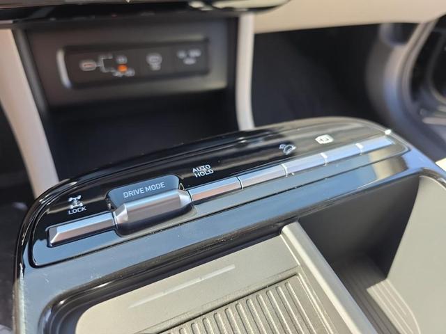 Photo of 2025 Ash Black Hyundai TUCSON Hybrid