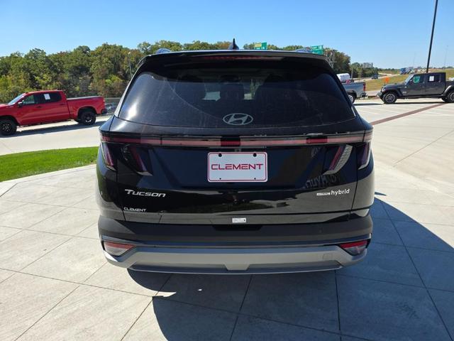 Photo of 2025 Ash Black Hyundai TUCSON Hybrid