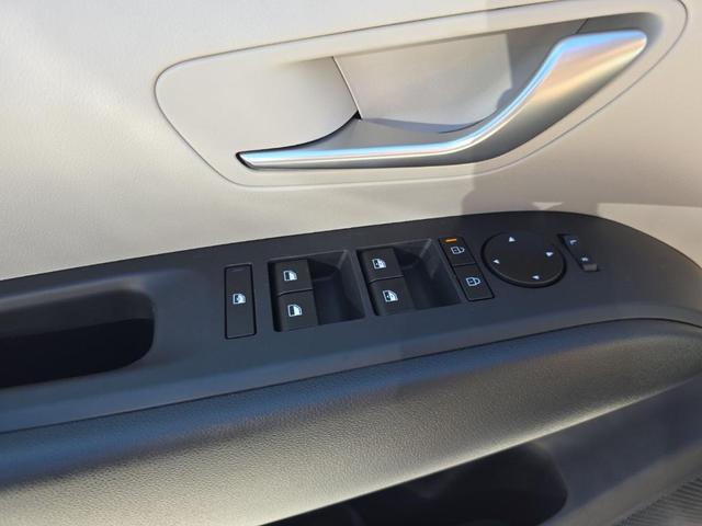 Photo of 2025 Ash Black Hyundai TUCSON Hybrid