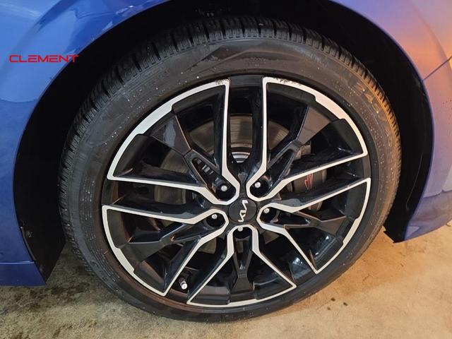 Photo of 2022 Sapphire Blue Kia K5