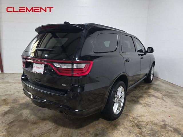 Photo of 2024 DB Black Crystal Clearcoat Dodge Durango