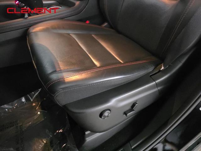 Photo of 2024 DB Black Crystal Clearcoat Dodge Durango