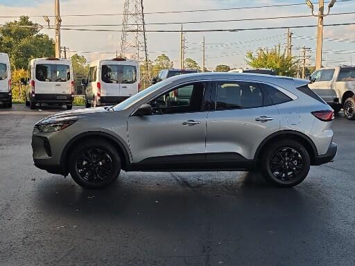 Photo of 2024 Iconic Silver Metallic Ford Escape