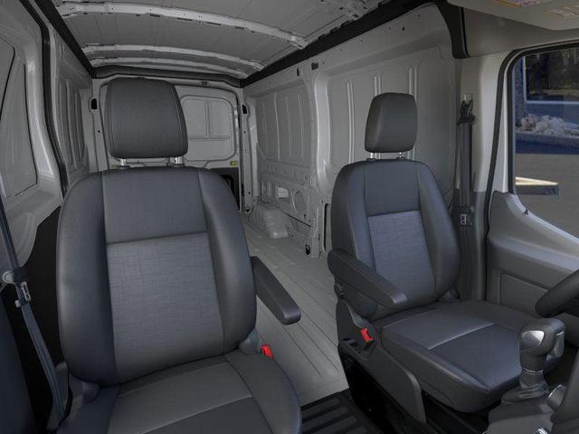 Photo of 2025 Oxford White Ford Transit-250