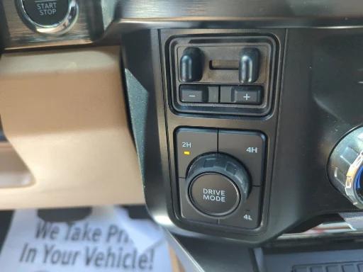 Photo of 2023 White Metallic Ford F-250