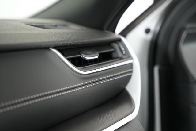 Photo of 2025 Bright White Clearcoat Jeep Grand Cherokee L