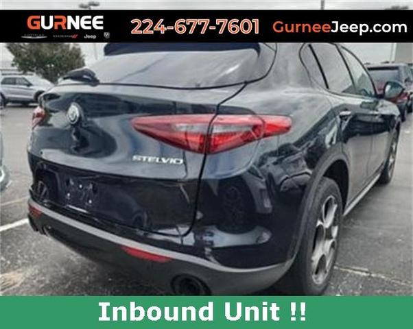 Photo of 2022 Vulcano Black Metallic Alfa Romeo Stelvio