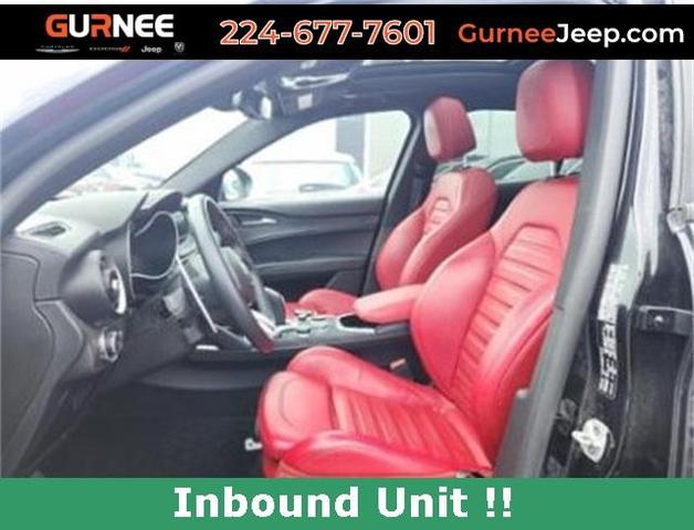 Photo of 2022 Vulcano Black Metallic Alfa Romeo Stelvio